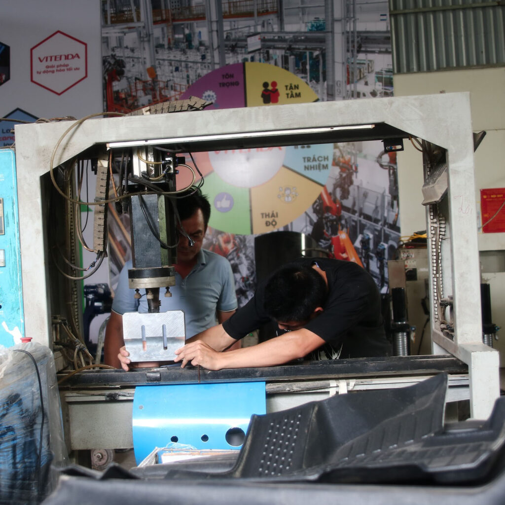 Vitenda sửa chữa máy hàn nhựa siêu âm Servo