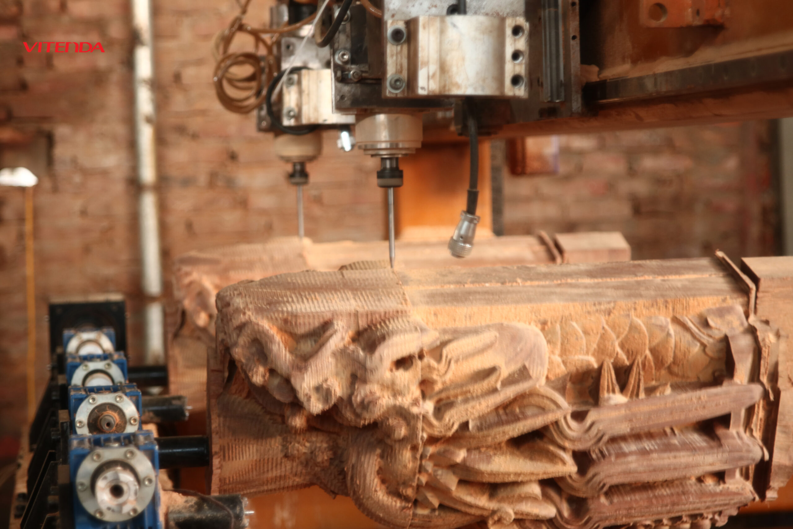 Máy CNC 5 trục đục tượng gỗ
