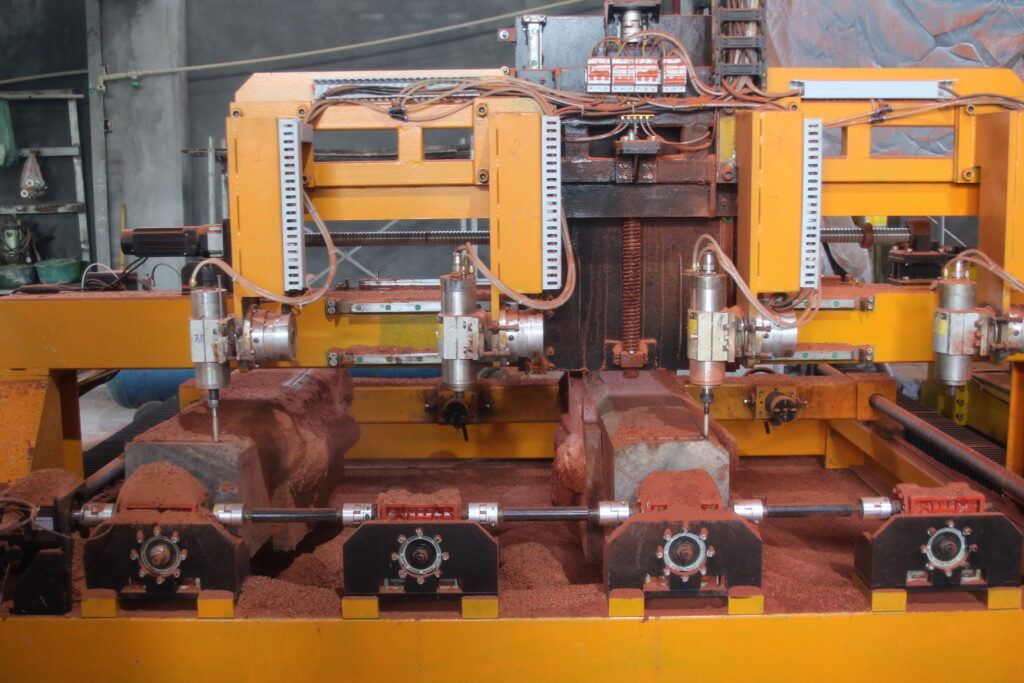 Máy đục gỗ CNC