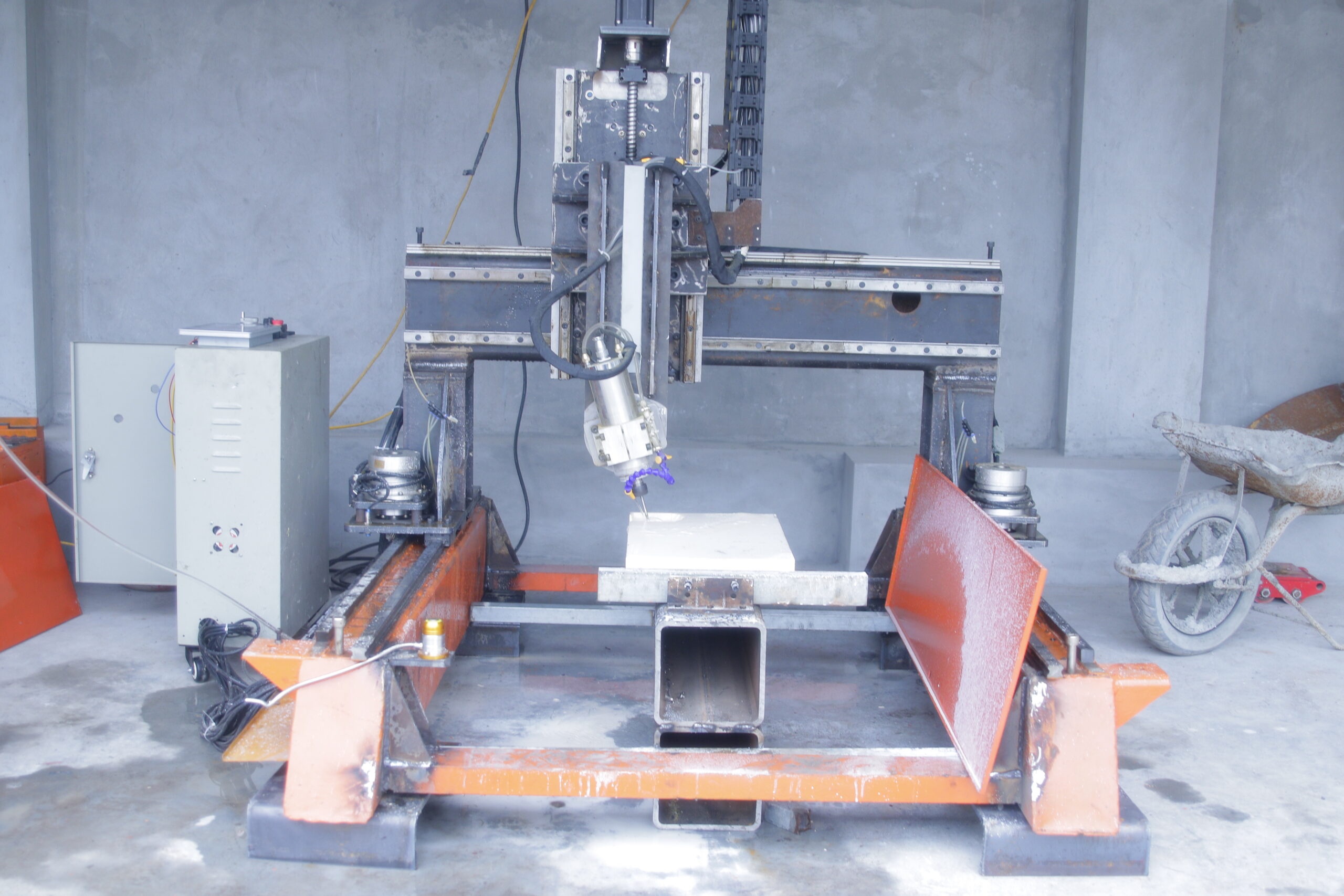 Máy CNC điêu khắc đá