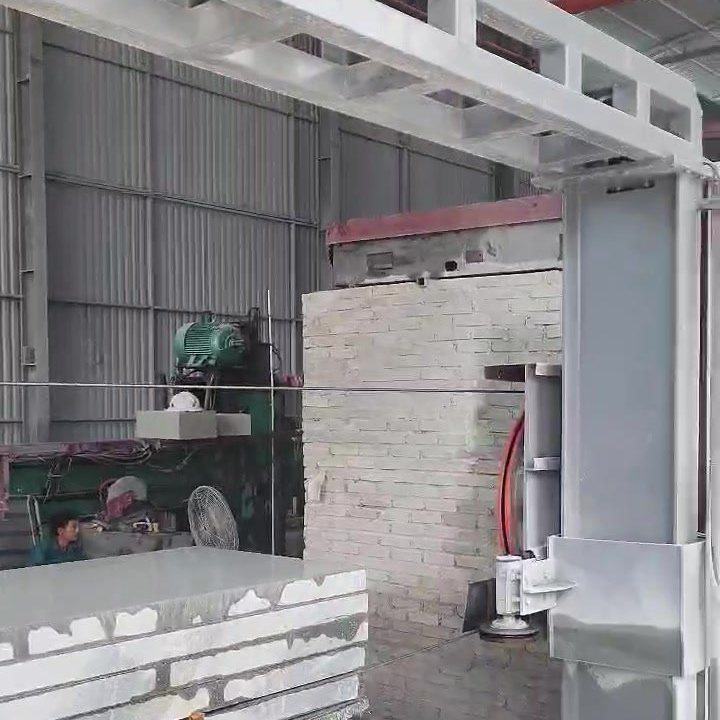 Khối đá đã được cắt thành từng tấm phôi phẳng bằng máy cắt dây Vitenda